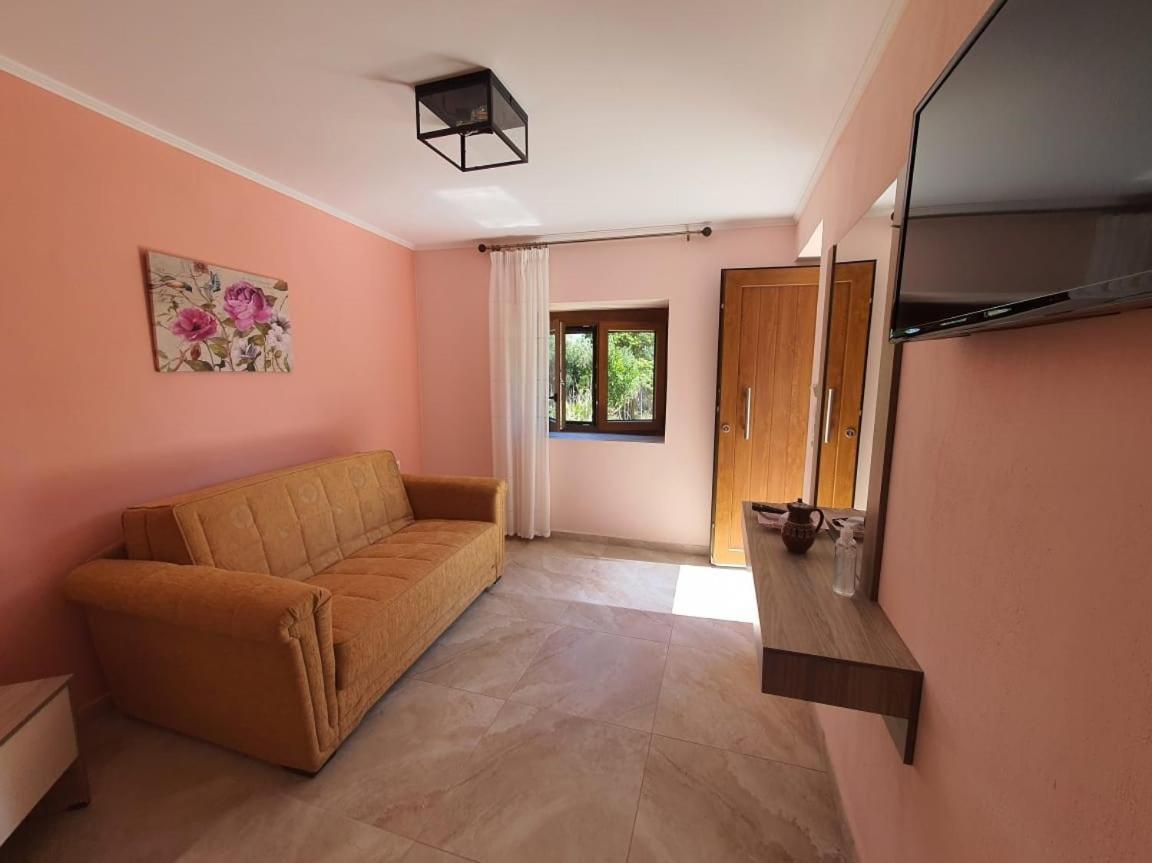 Apartament Panos House Kinira Zewnętrze zdjęcie